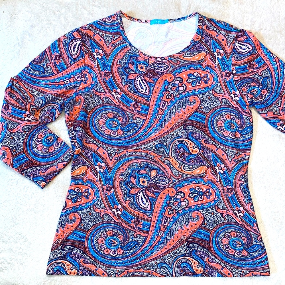 J McLaughlin Signature Tee in coral blue paisley Catalina Cloth Sz S
